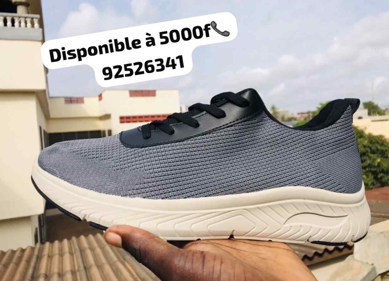 Vignette 6 : Chaussures Tenis à vendre